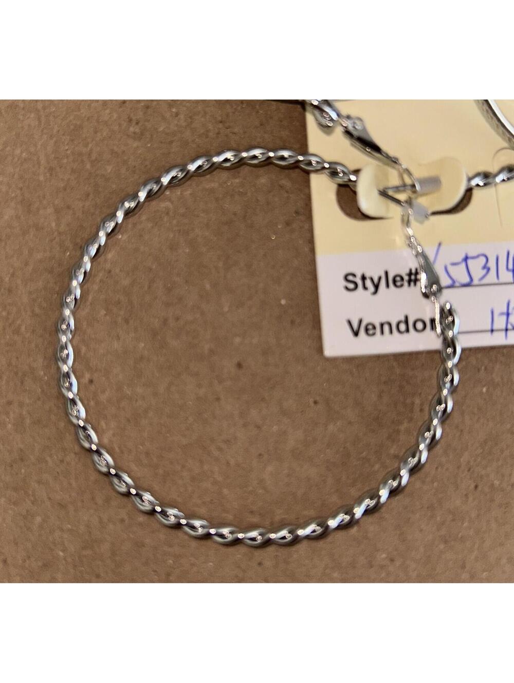 Uncas International, set of 3 silver toned hoops with different textures - Picture 2 of 3